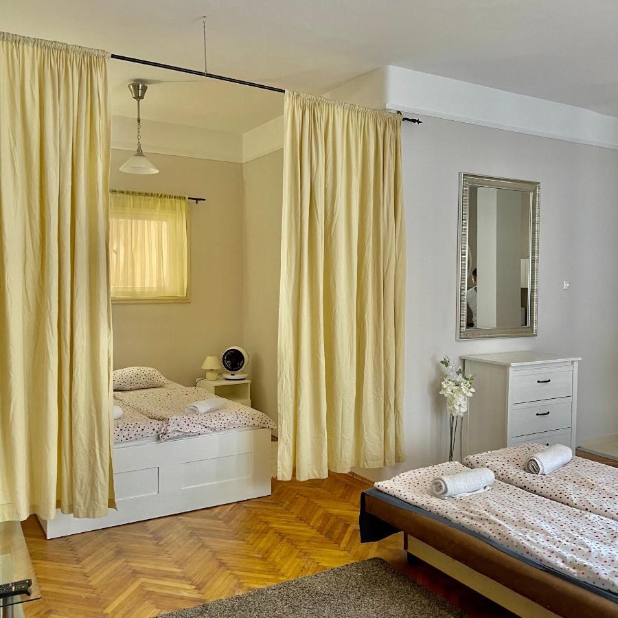 Elizabeth Bridge With Gellert-Hill View Apartamento Budapeste Exterior foto